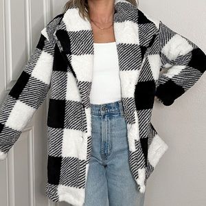 black and white plaid shacket for fall, autumn, winter